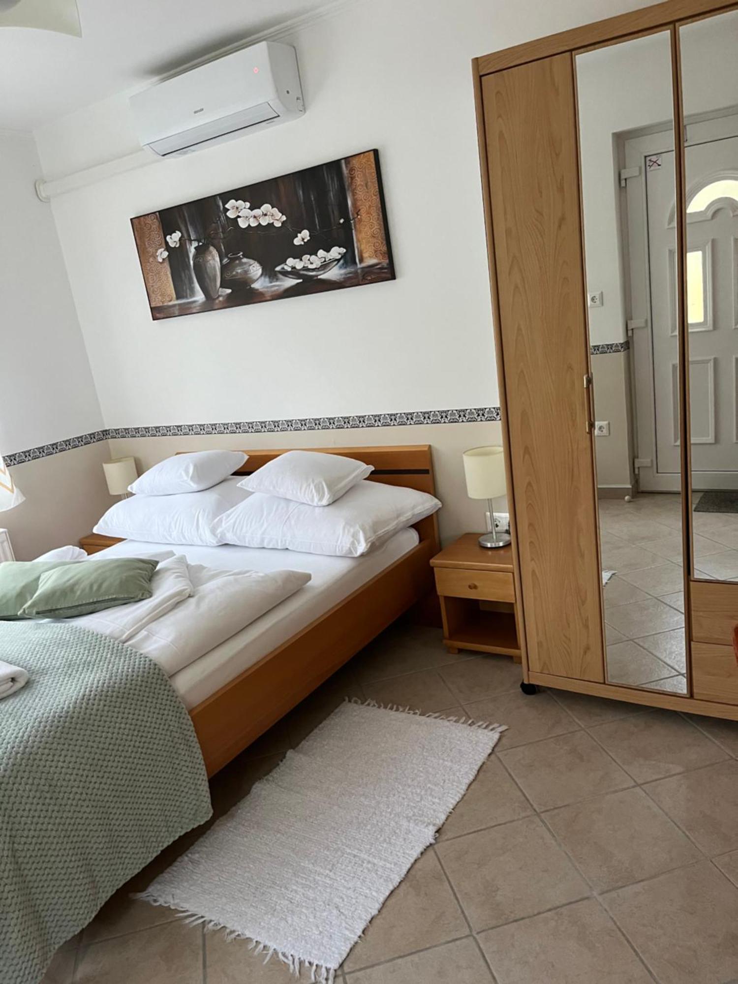 Reka Apartmanhaz Buk Exterior photo